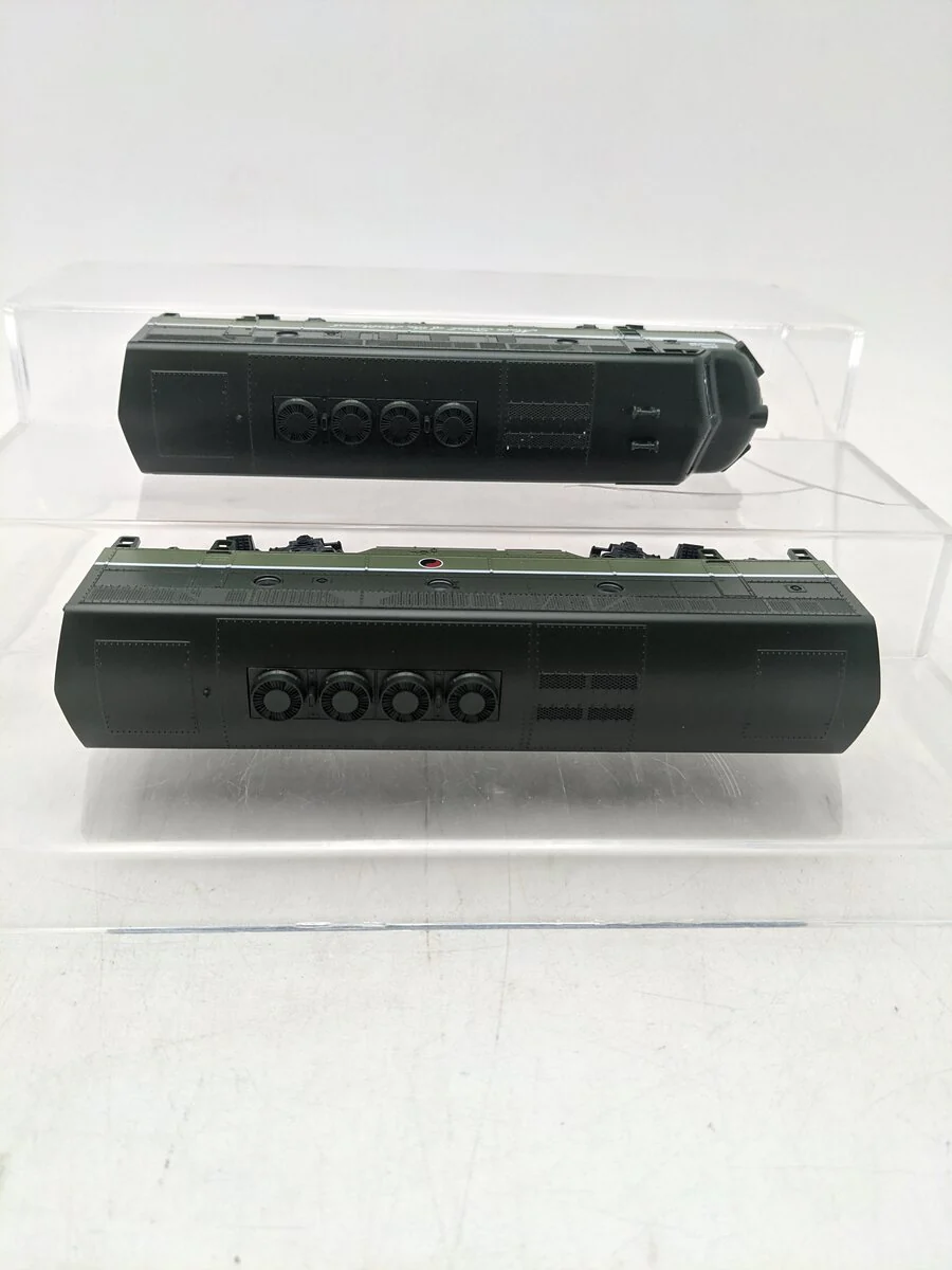 Stewart 8360 HO Northern Pacific F3A/B Powered Diesel Locomotive Set EX - Image 3