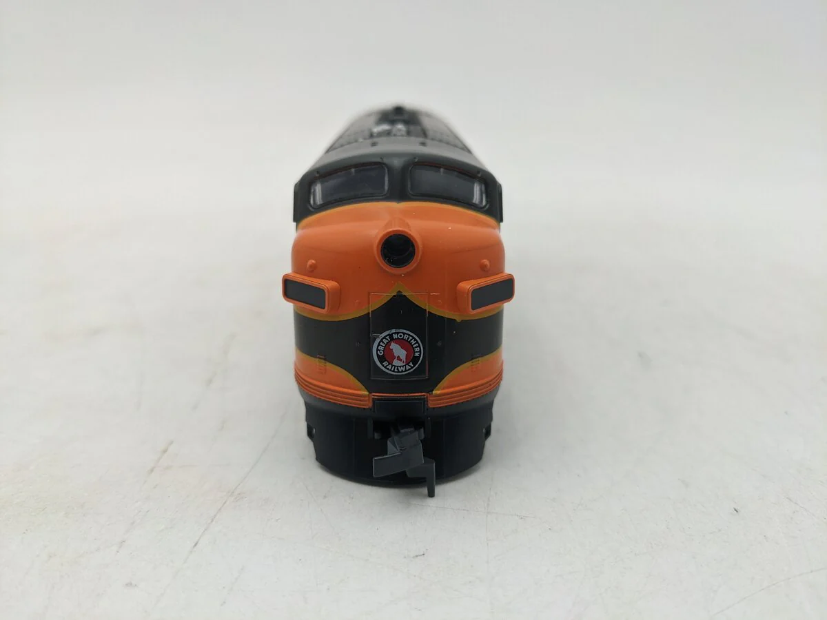 Stewart 8470 HO Scale Great Northern F3A Phase IV Powered Diesel Locomotive EX/Box - Image 5