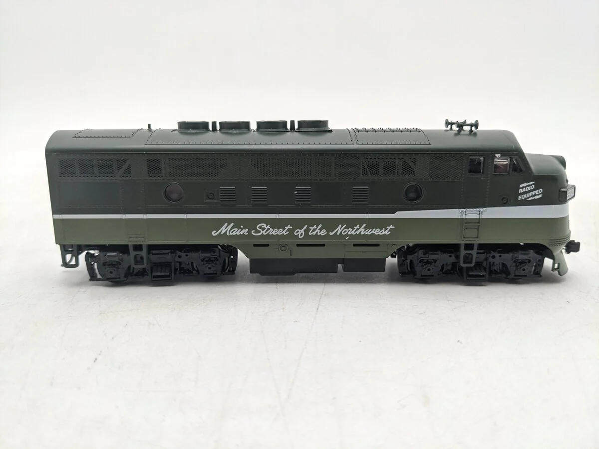 Stewart 8490 HO Northern Pacific Passenger F3 Phase IV A Unit Diesel Locomotive EX - Image 2