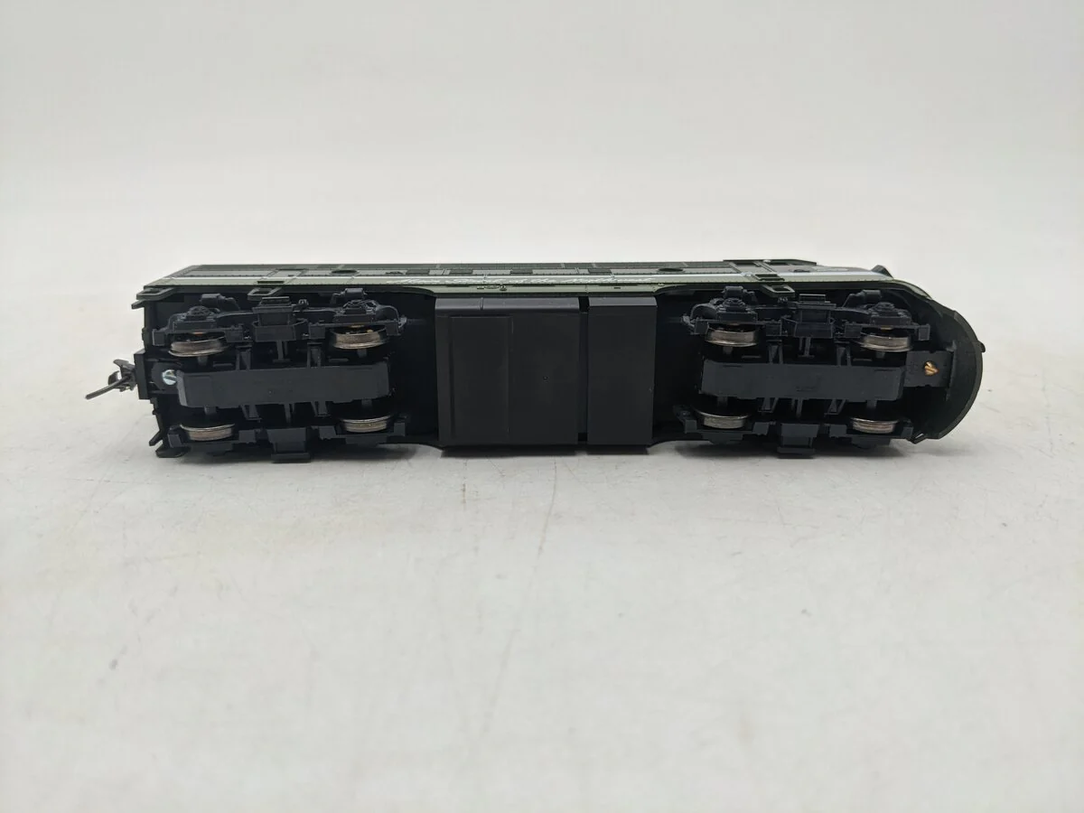 Stewart 8490 HO Northern Pacific Passenger F3 Phase IV A Unit Diesel Locomotive EX - Image 4