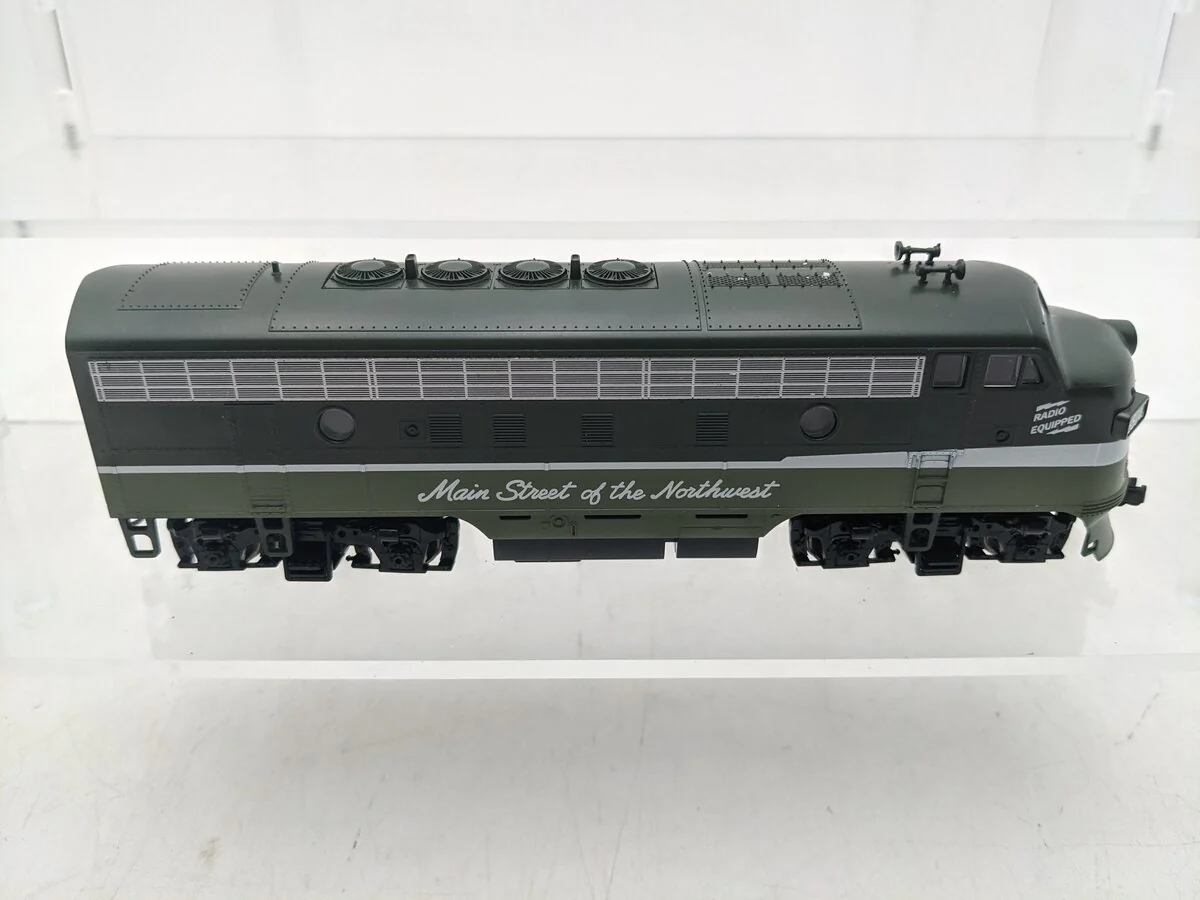 Stewart 8490 HO Northern Pacific Passenger F3 Phase IV A Unit Diesel Locomotive EX - Image 2