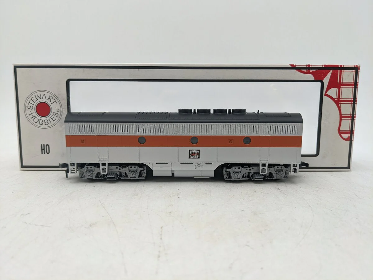 Stewart 8521 HO Western Pacific F3B Phase II Powered Diesel Locomotive EX/Box