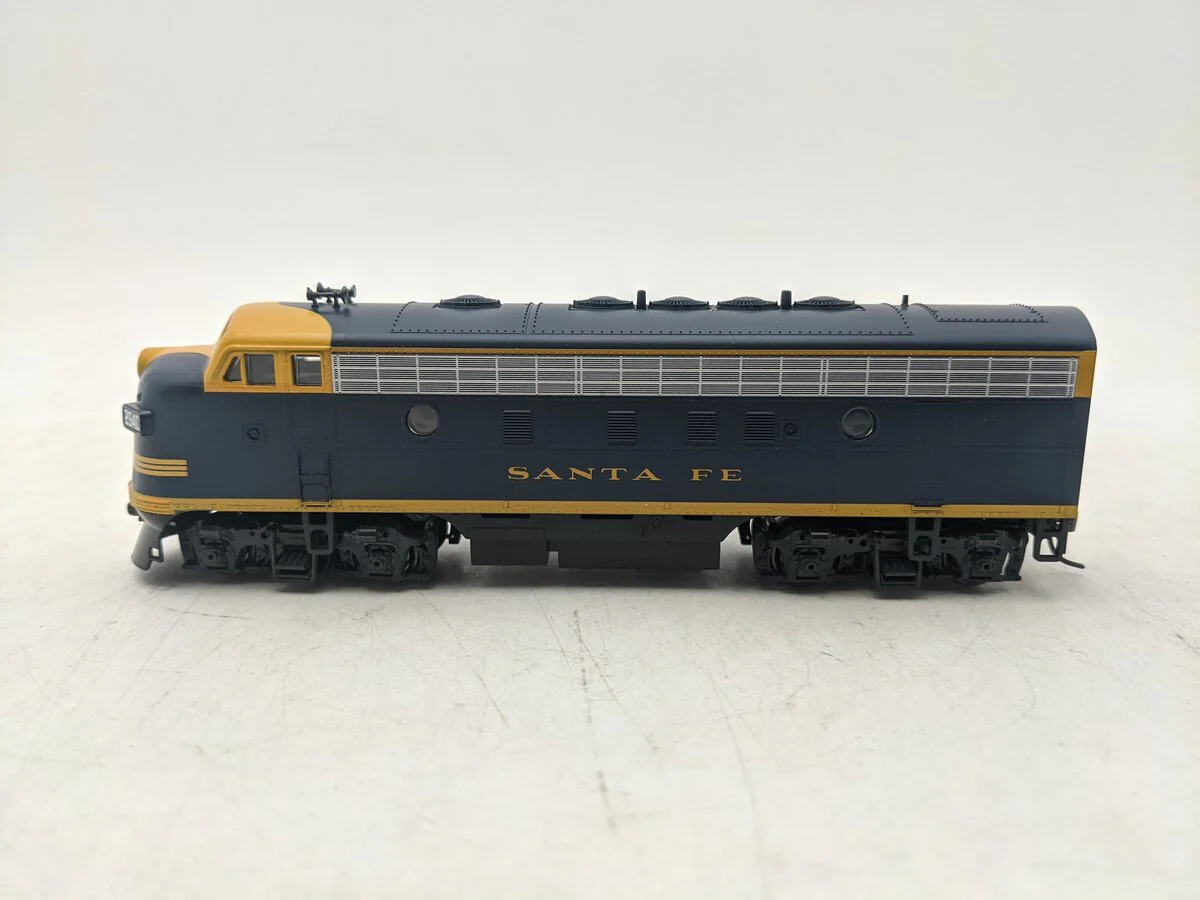 Stewart 9020 HO Santa Fe F7A Phase I Early Non-Powered Diesel Locomotive EX