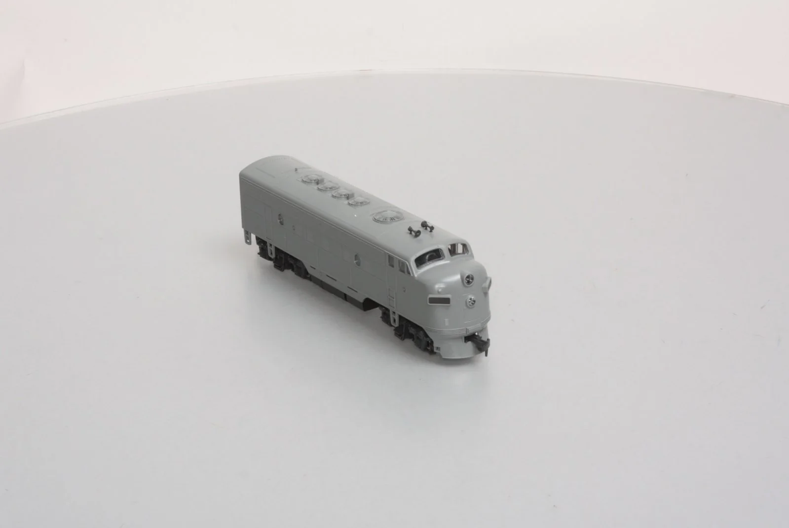Stewart 9310 HO Scale EMD F9A Undecorated Diesel Locomotive LN/Box - Image 7