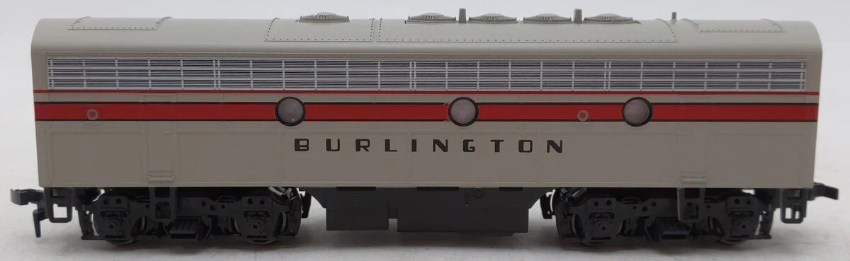 Stewart Hobbies 9092 HO Scale Burlington Northern B Unit Diesel Locomotive LN/Box - Image 3