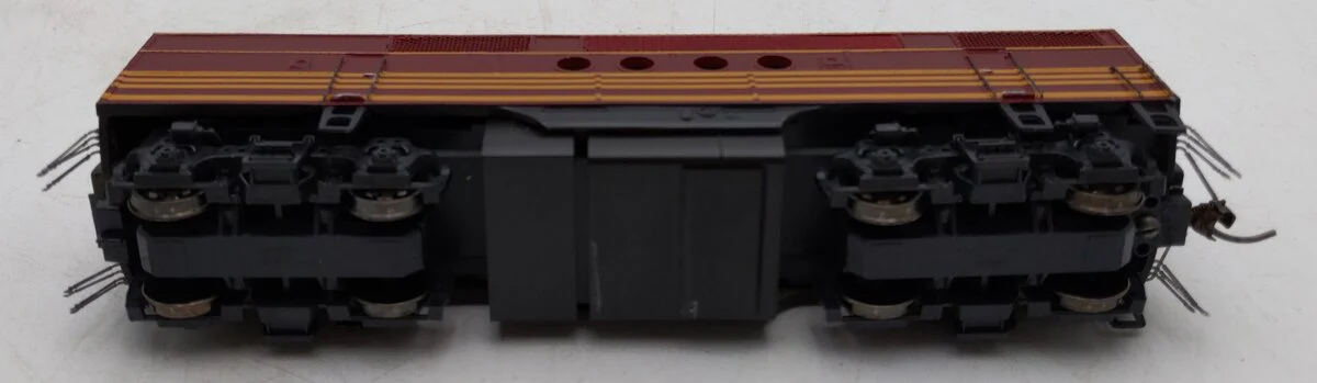 Stewart Hobbies HO Custom Boston & Maine Diesel Locomotive #4205 EX/Box - Image 4