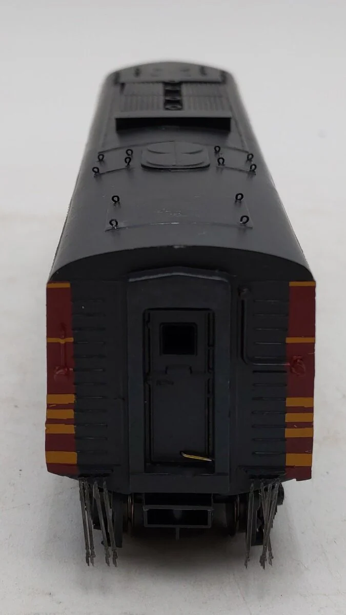 Stewart Hobbies HO Custom Boston & Maine Diesel Locomotive #4205 EX/Box - Image 6