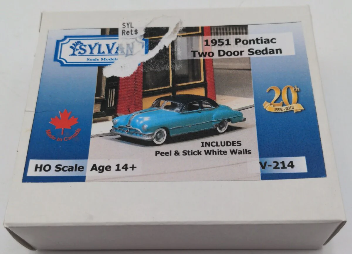 Sylvan Scale Models V-214 HO 1951 Pontiac Two Door Sedan