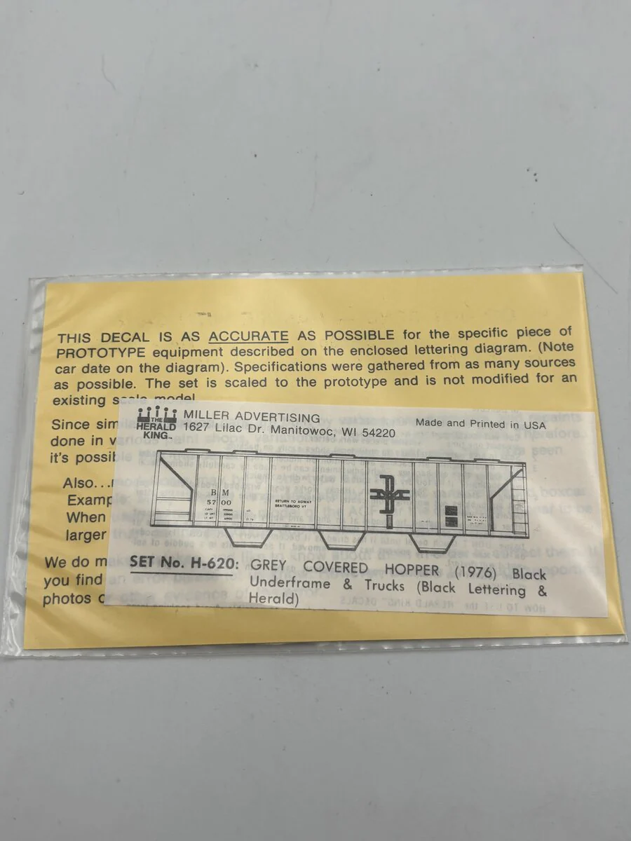 The Herald King H-620 HO Grey Covered Hopper Black Lettering Decal