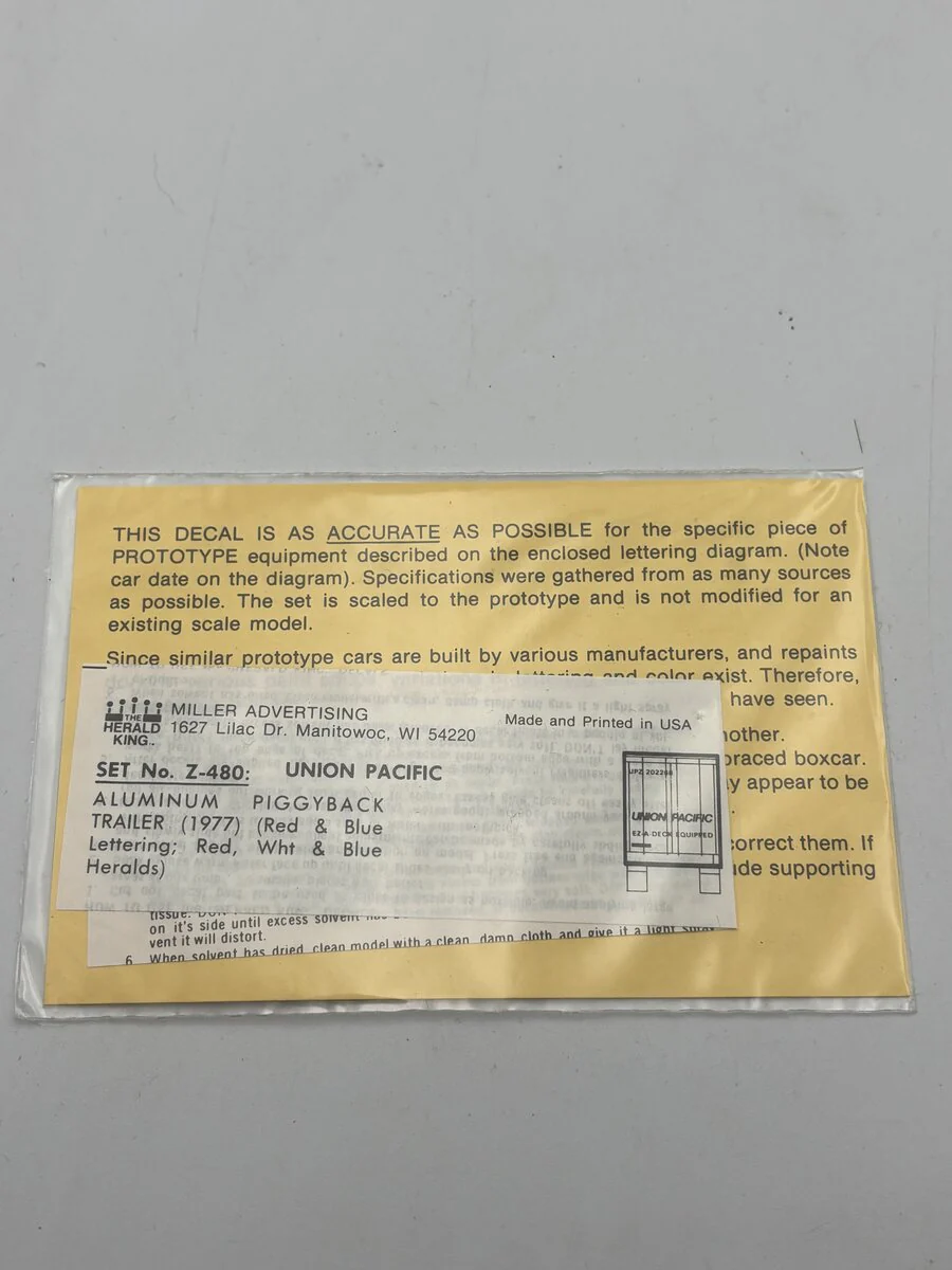 The Herald King Z-480 HO Union Pacific Aluminum Piggyback Trailer Decal