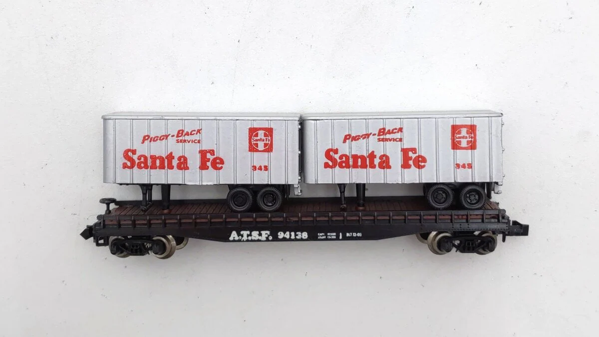 Trix 3149 N Scale Atchison Topeka Santa Fe Flat Car w/ Piggyback Trailers LN/Box - Image 3