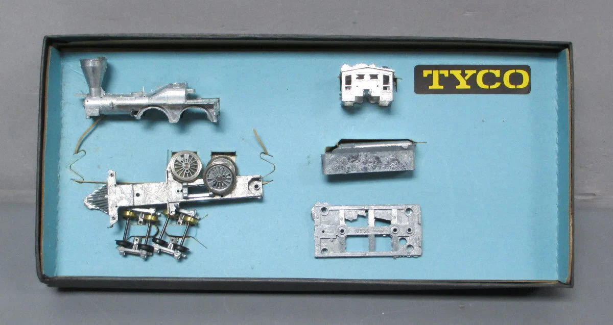 Tyco 210-1500 Vintage HO Scale The General Die Cast Steam Locomotive Kit - Image 2