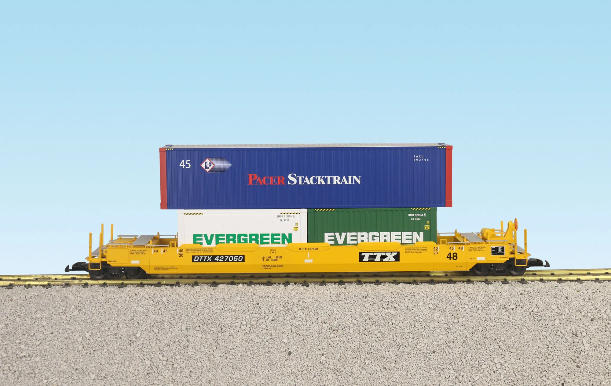 USA Trains R17101 G TTX Intermodal Car with Containers #1