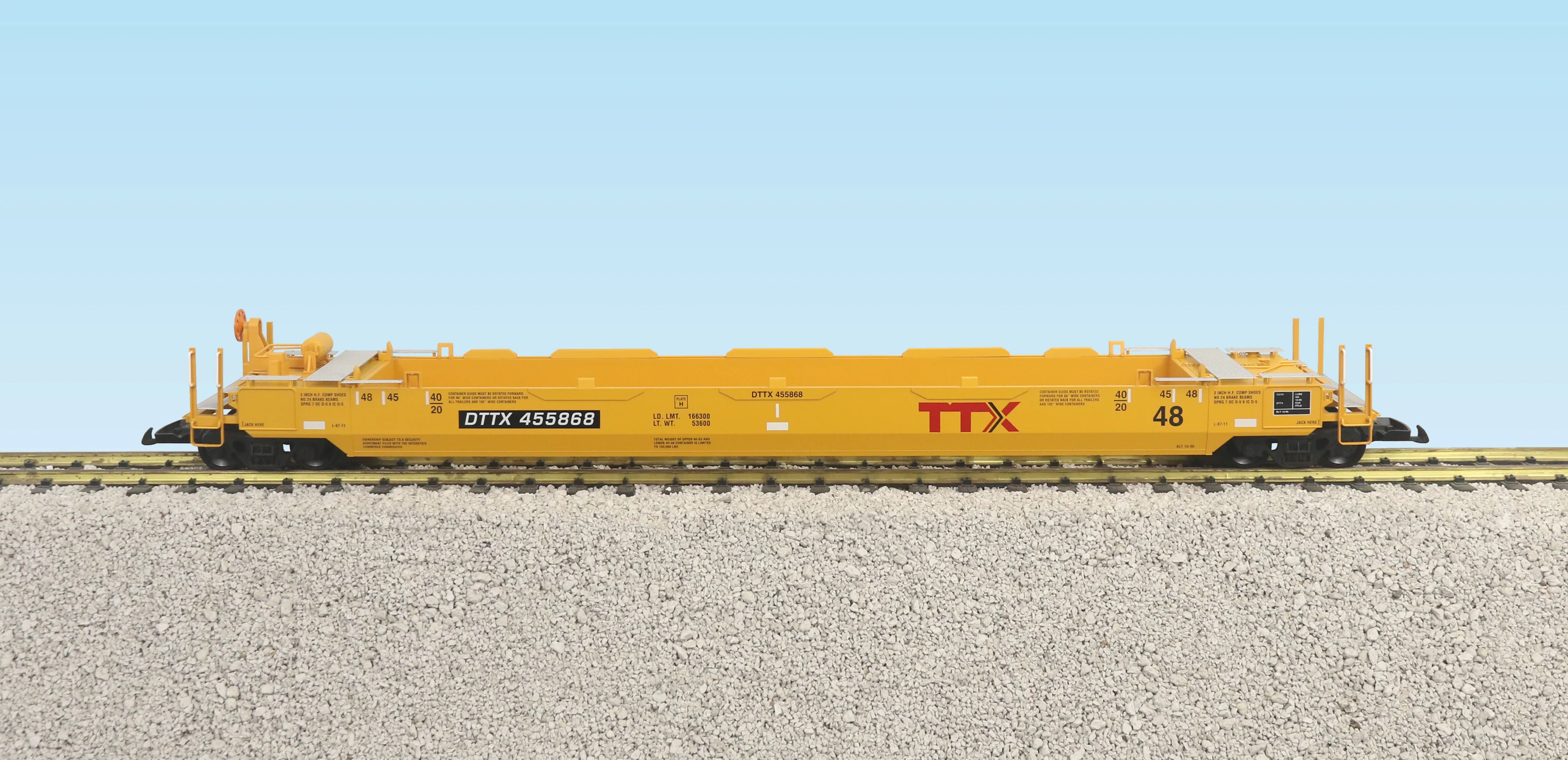 USA Trains R17144 G TTX Red Logo Intermodal Car
