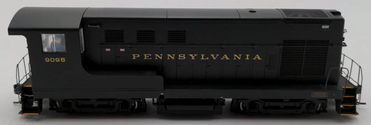 Walthers 40810 HO Pennsylvania Railroad Diesel Locomotive #9095 - Image 4