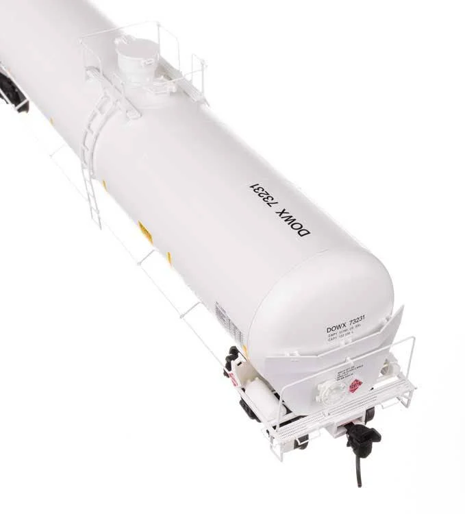 Walthers 920-100768 HO DOWX 55' Trinity Modified 30,145-Gal Tank Car RTR #73231 - Image 5