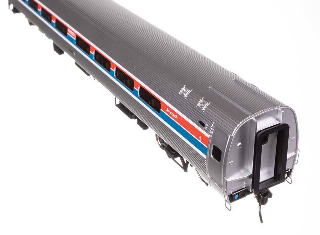 Walthers 920-11208 HO Amtrak Phase II 85' Amfleet I 84-Seat Coach RTR #21070 - Image 4