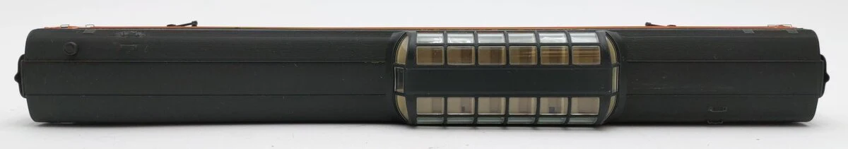 Walthers 920-9057 HO 85' Budd 46-Seat Vista-Dome Coach GN Empire Builder - Image 4