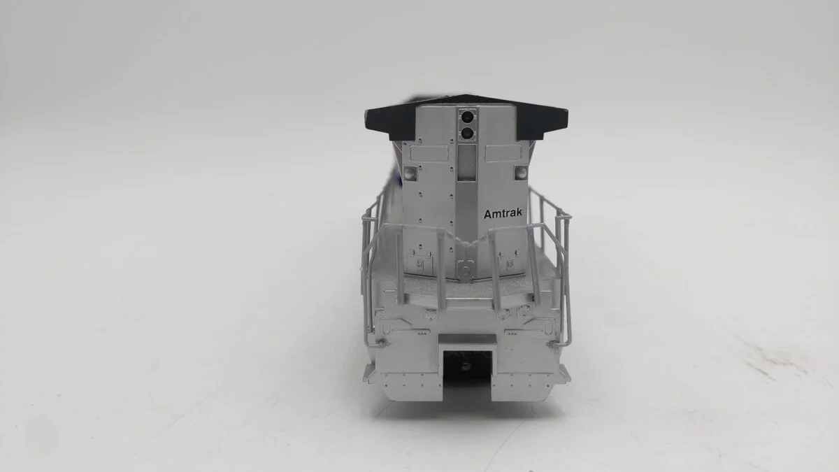 Walthers 931-153 HO Amtrak GE Dash 8 40BW Diesel Engine #519 VG - Image 6