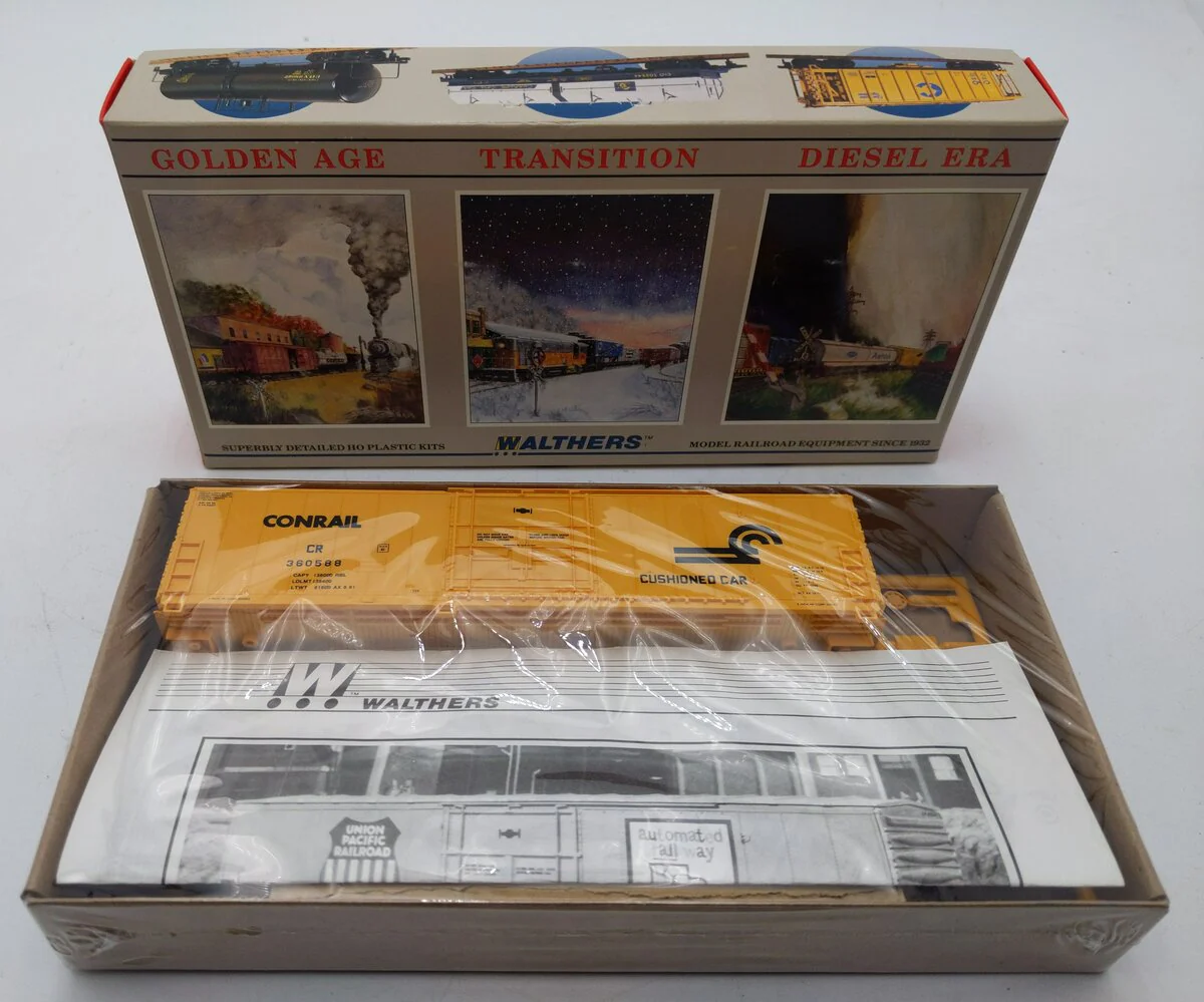 Walthers 932-4755 HO Scale 50' FGE Insulated Boxcar Conrail #360653 MT/Box