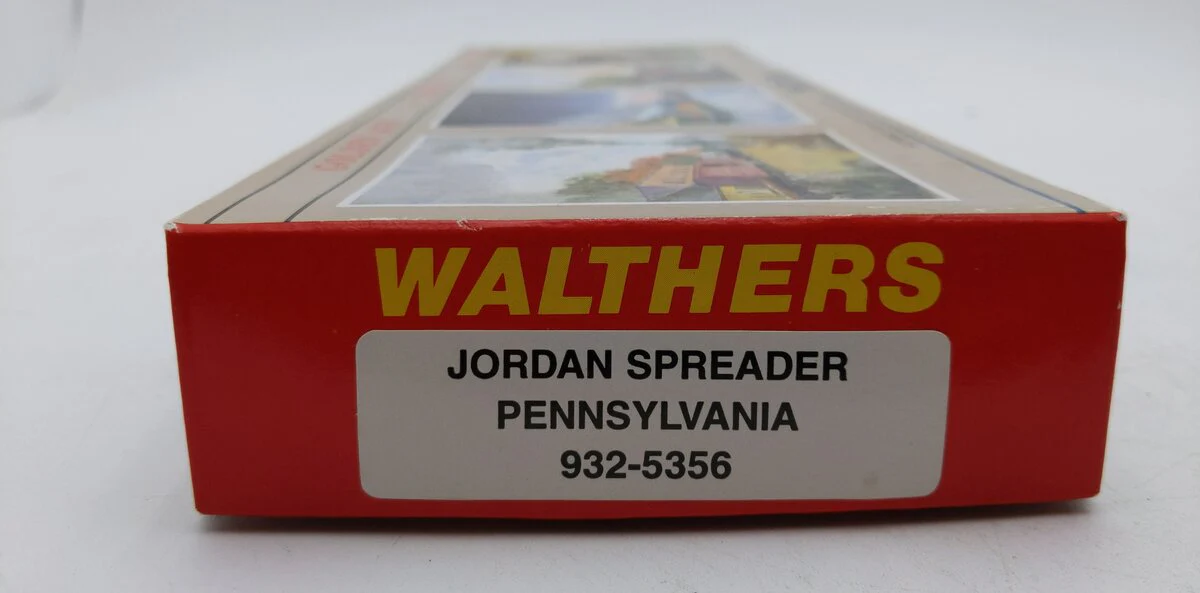 Walthers 932-5356 Pennsylvania Jordan Spreader Model Kit MT/Box - Image 2