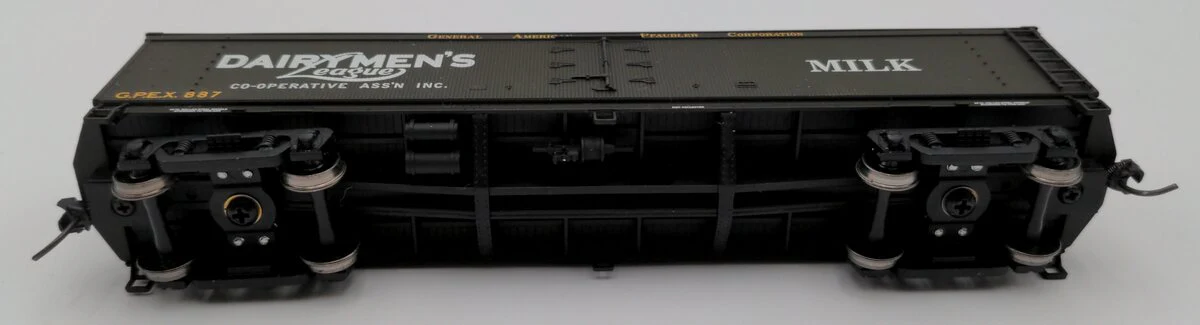 Walthers 932-5462 HO General American-Pfaudler 53' Milk Tank Car #887 EX/Box - Image 5