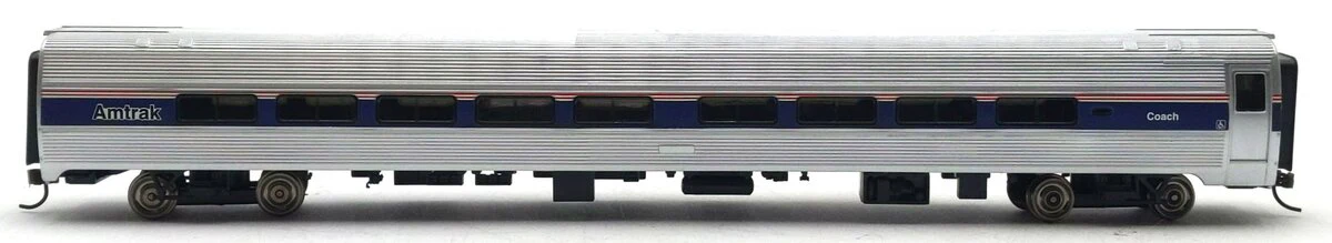 Walthers 932-6015 HO Scale Amtrak-Northeast Direct 85' Amfleet Café Car LN/Box - Image 4