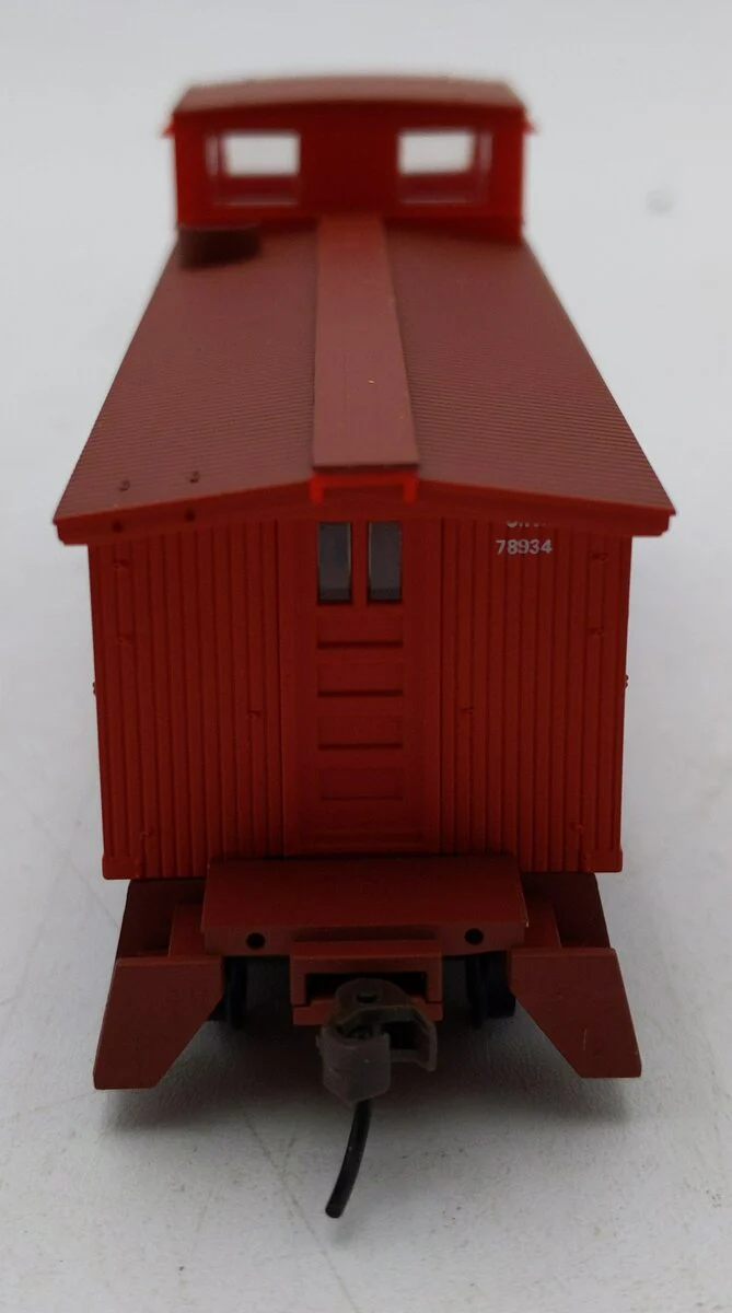 Walthers 932-7510 HO Scale Canadian National 30' Wood Caboose #78934 LN/Box - Image 4