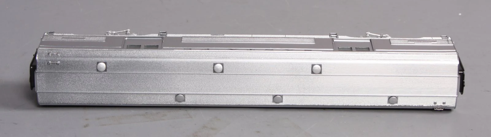 Walthers 932-9722 HO Scale Santa Fe Super Chief [Plated] Budd 73' Baggage Car LN/Box - Image 11