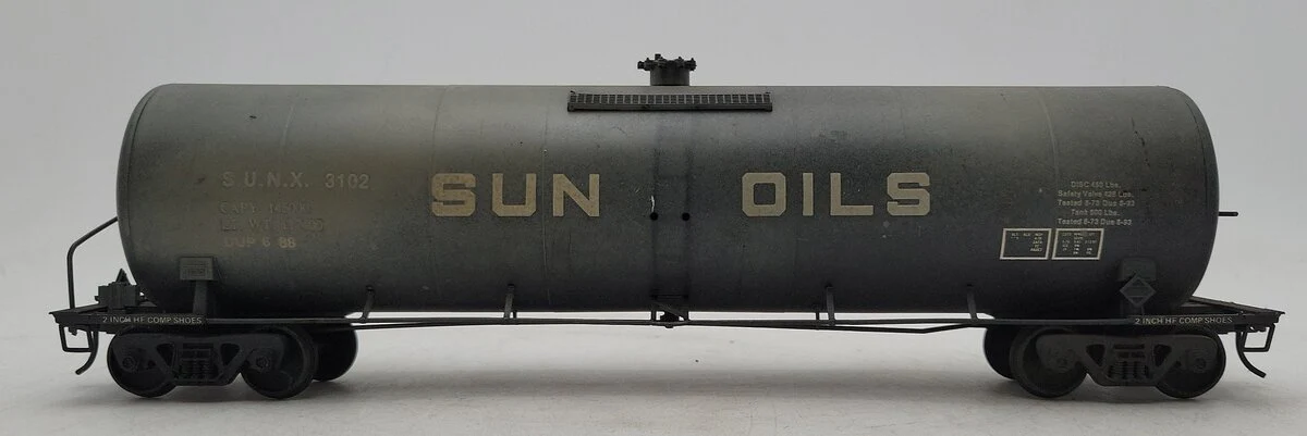 Weaver 1253 O Scale 2-Rail Custom Weathered Sunoco Sun Oils 50' Dome Tank #3102