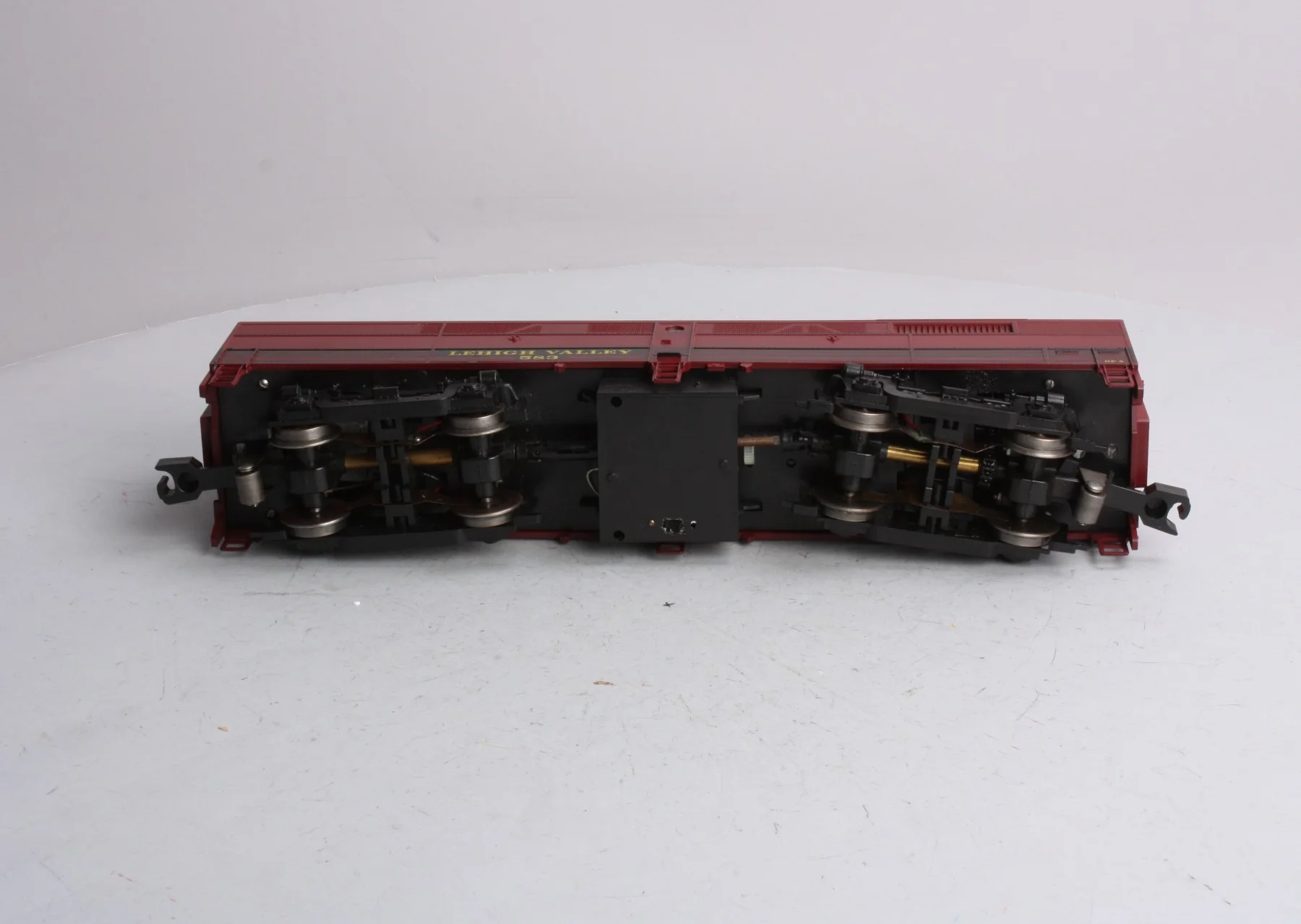 Weaver 6521 O Lehigh Valley Hi-Rail FA-2 Powered B-unit Diesel Locomotive #583 EX/Box - Image 9