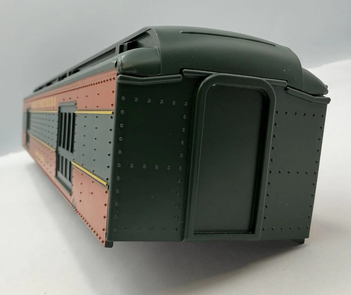 Williams 43352-4 Great Northern Empire Builder Baggage Passenger Car Shell/Frame - Image 5