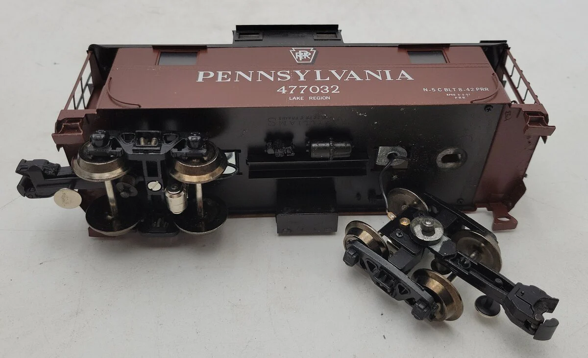 Williams 477032 O Gauge Brass Pennsylvania Lighted Caboose 3-Rail VG/Box - Image 3
