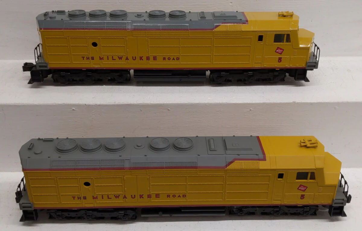 Williams O Scale Milwaukee Road Diesel Locomotive #5 Set LN - Image 2