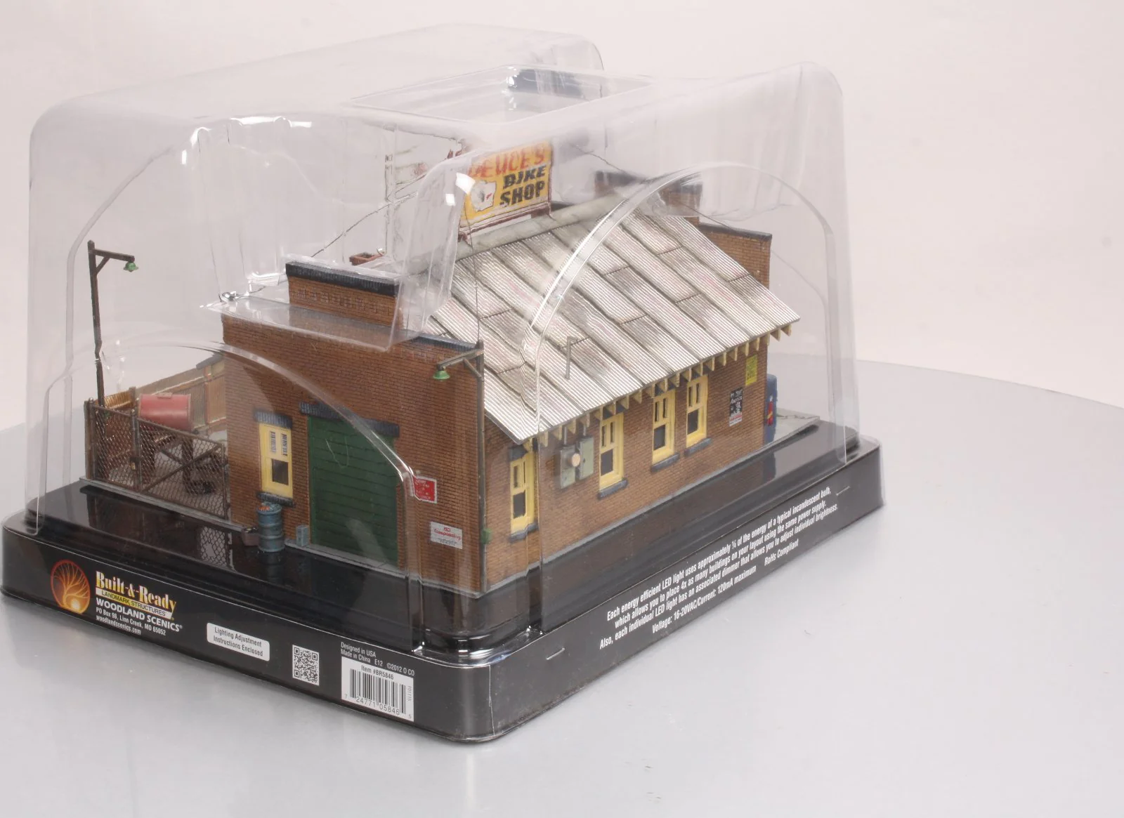 Woodland Scenics BR5846 O Built-&-Ready Deuce's Bike Shop Building LN/Box - Image 8