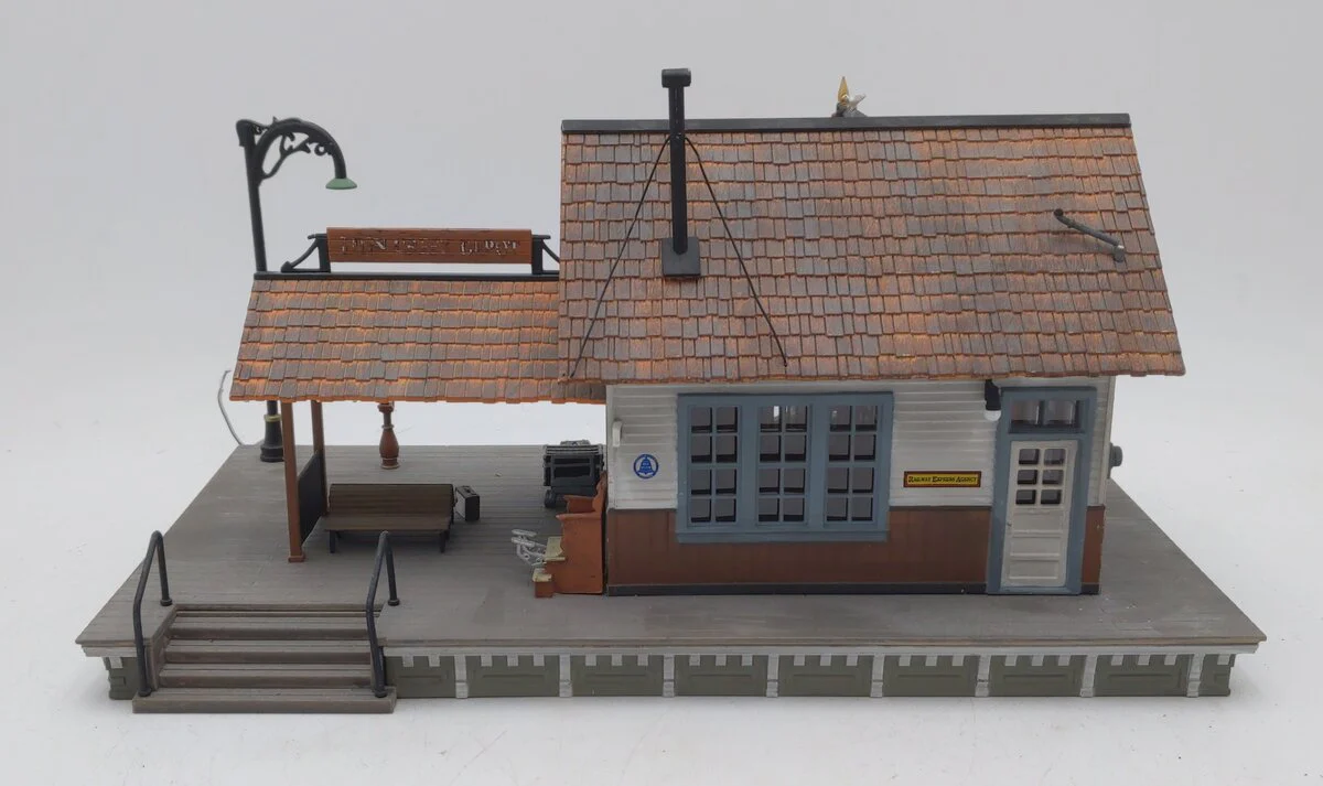 Woodland Scenics BR5852 O Built-&-Ready Linn Creek Depot Building VG - Image 3